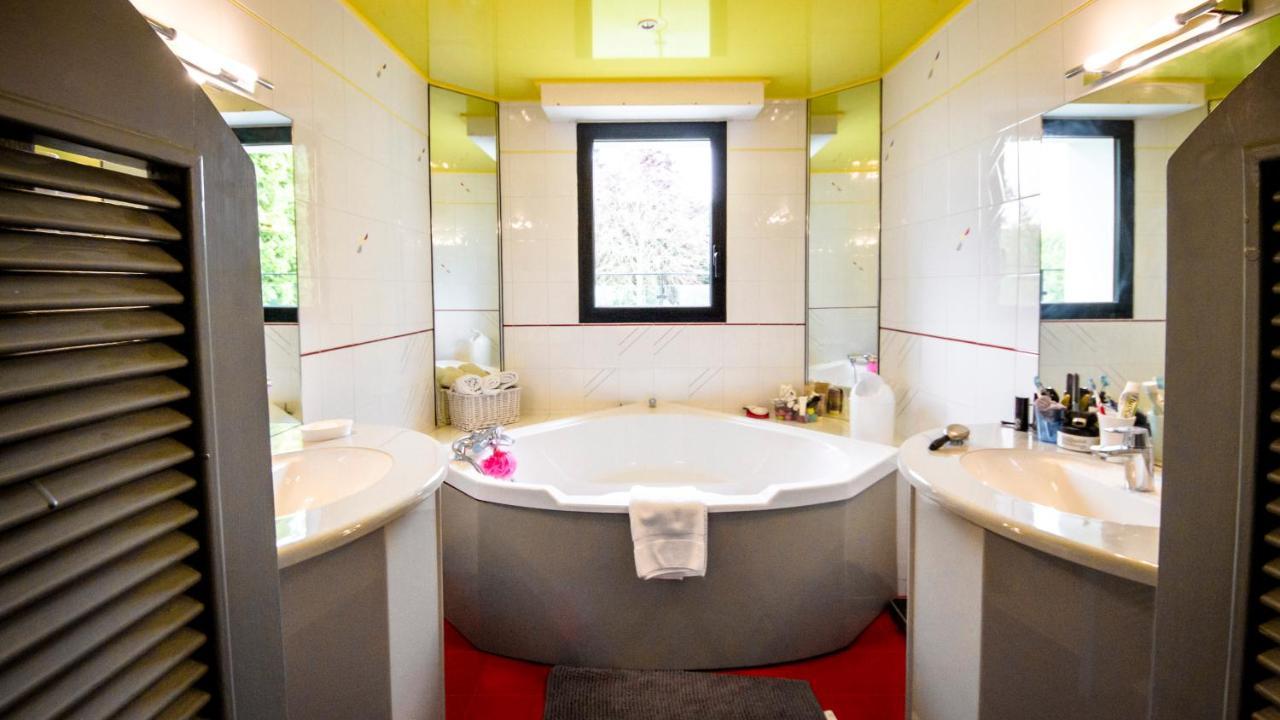 Chambre Familiale avec Salle de Bains Commune
