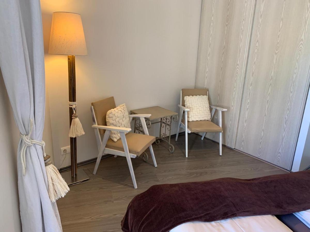 Chambre Double ou Lits Jumeaux avec Salle de Bains Privative