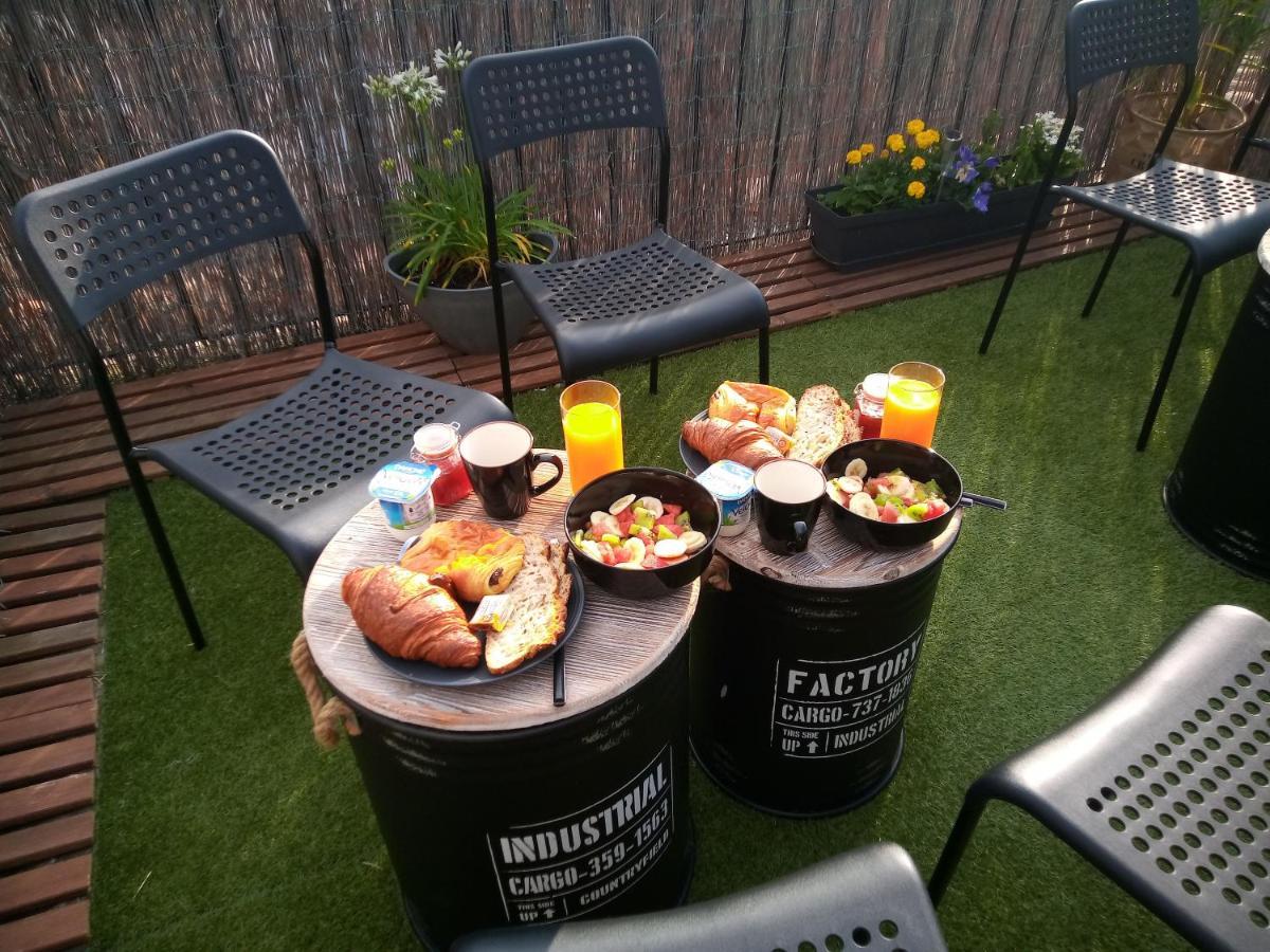 Double Room with Private Bathroom,1311872617:JPEG