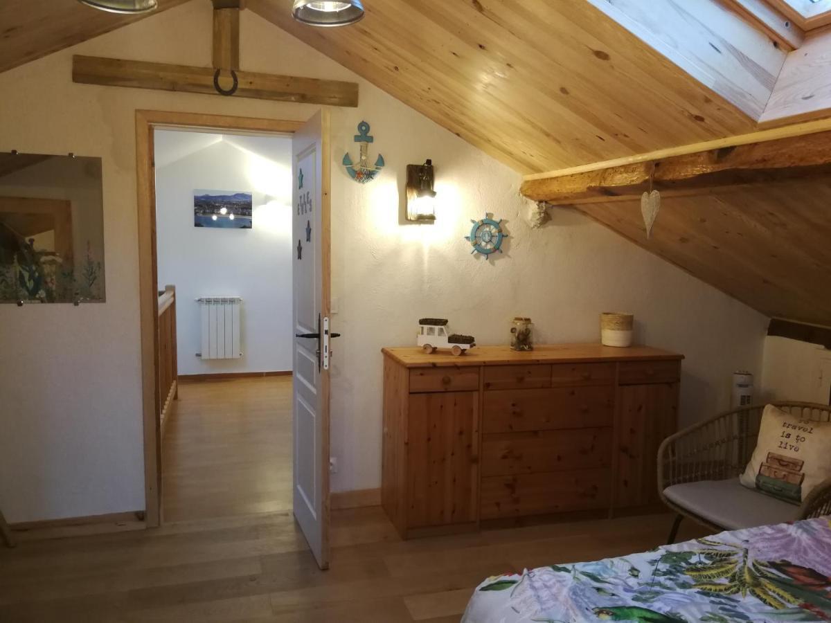Double Room Private Interior Bathroom