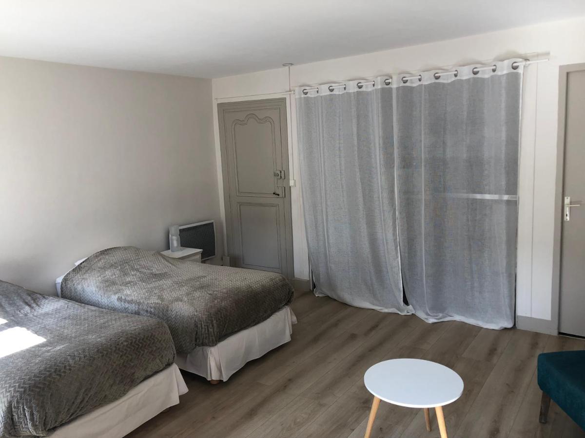 Double or Twin Room Private Bathroom