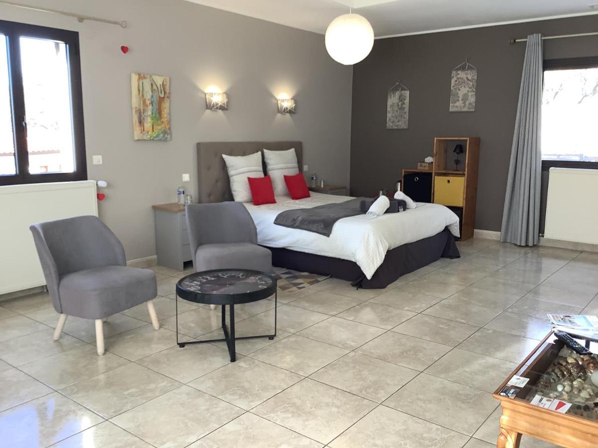 Chambre Double - Vue sur Piscine