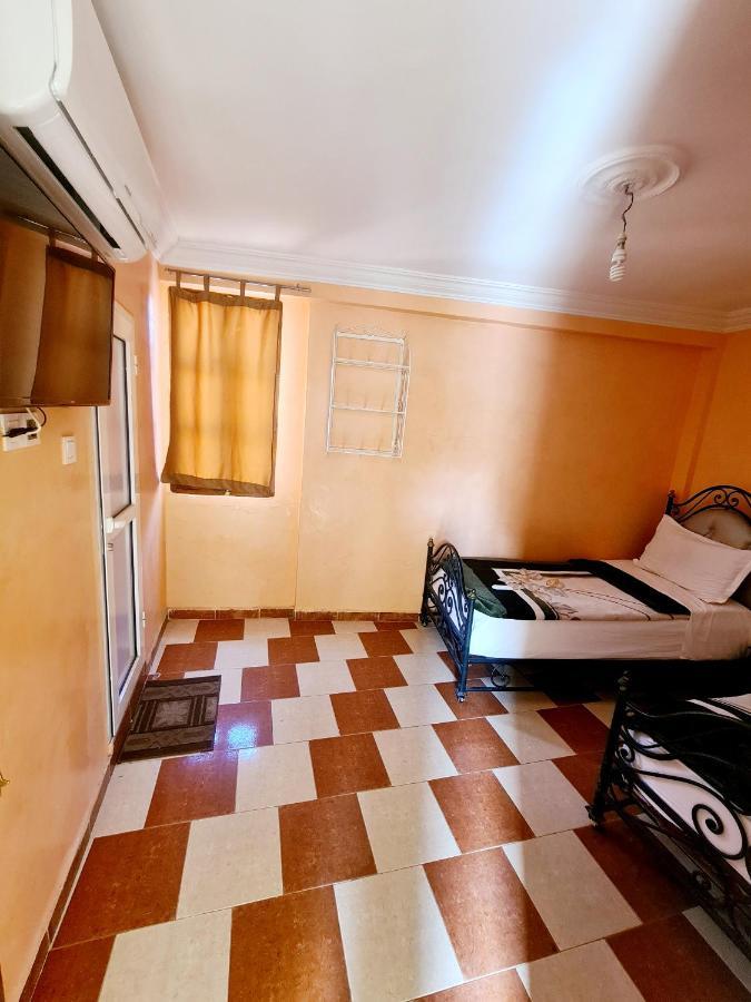 Chambre Lits Jumeaux avec Salle de Bains