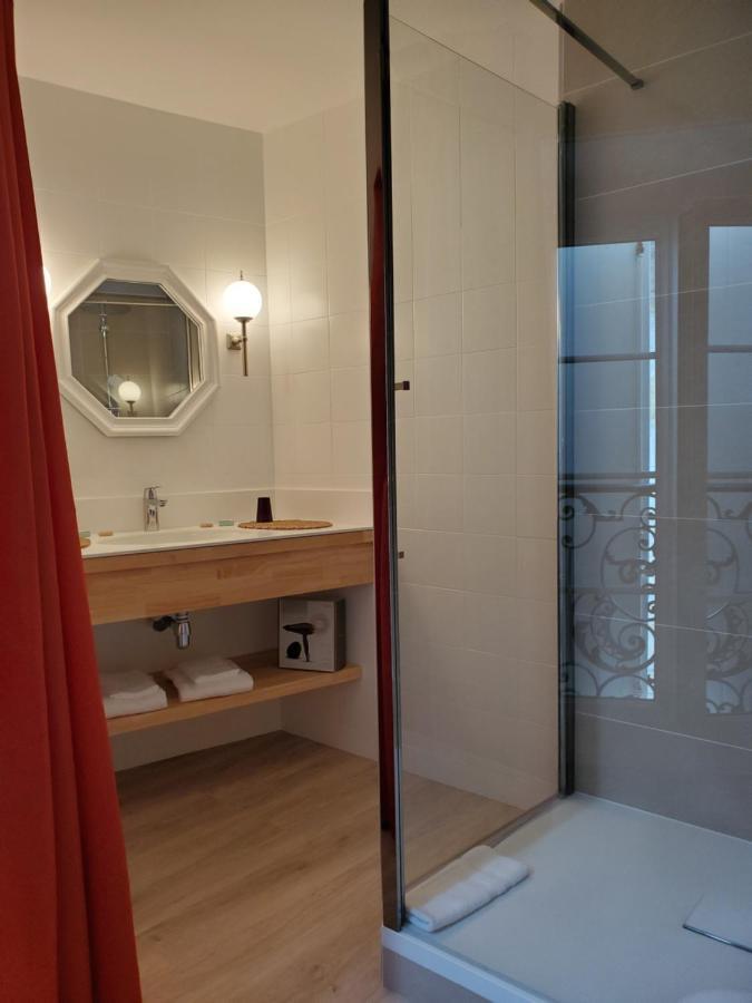 Chambre Triple avec Salle de Bains Privative