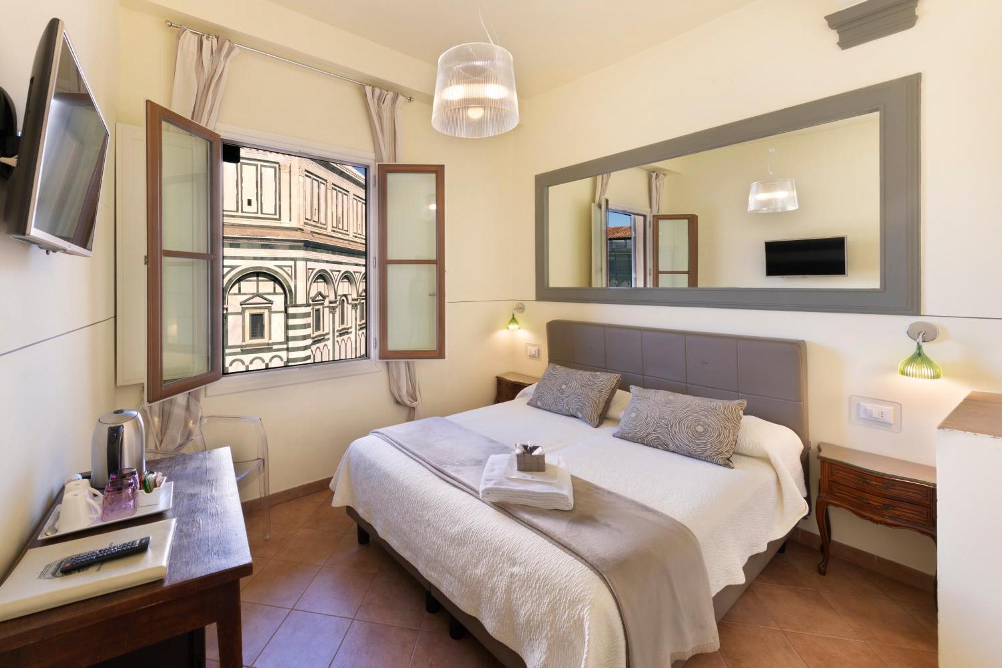 Chambre Double ou Lits Jumeaux - Vue sur Duomo