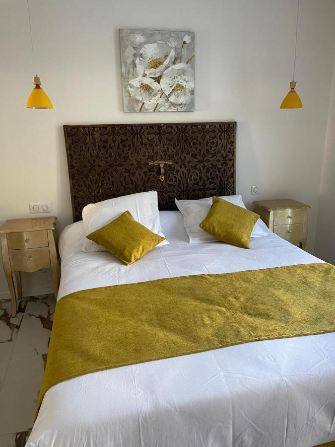 Chambre Double - Vue sur Piscine