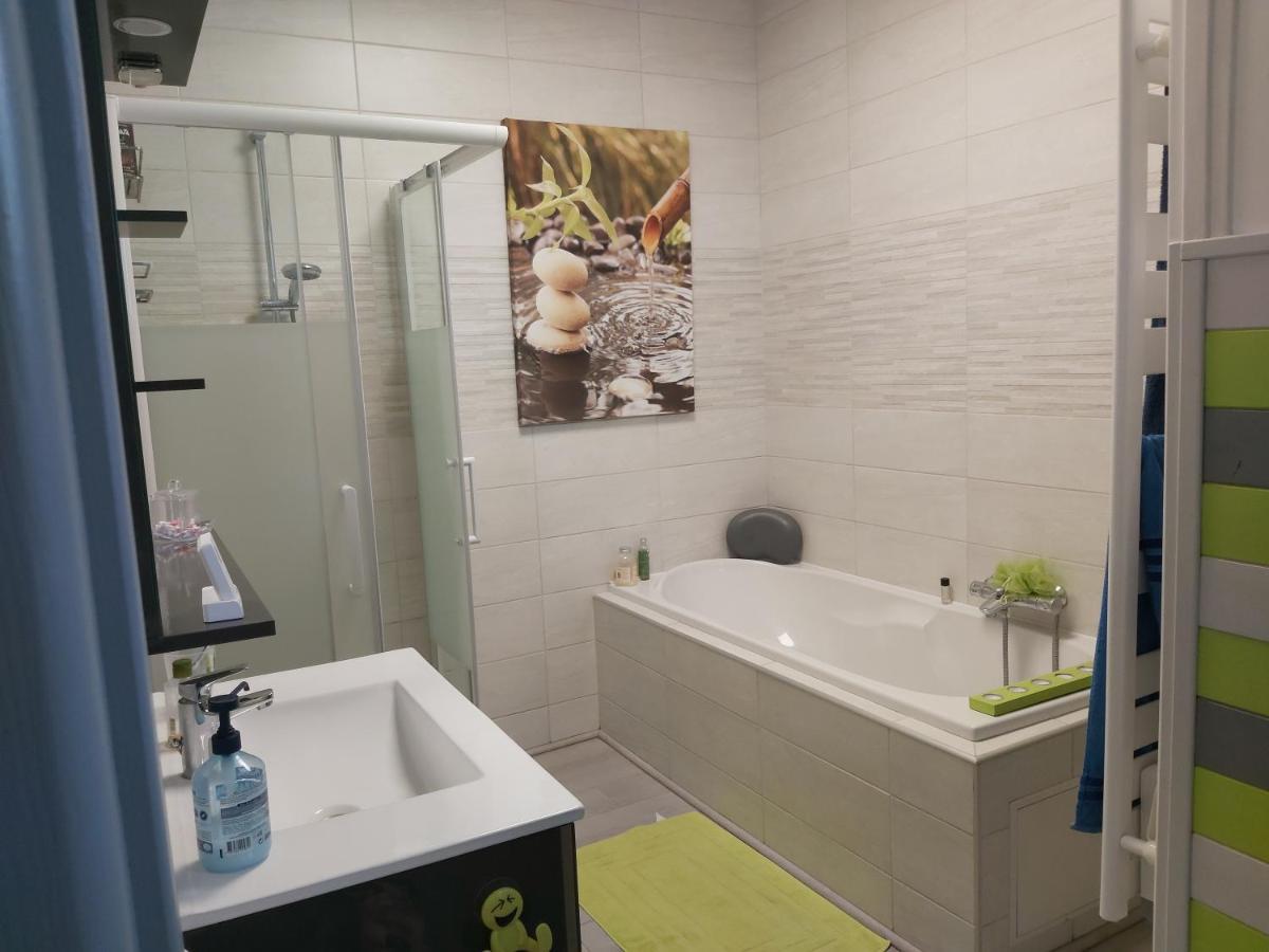Chambre Double avec Salle de Bains Privative Extérieure