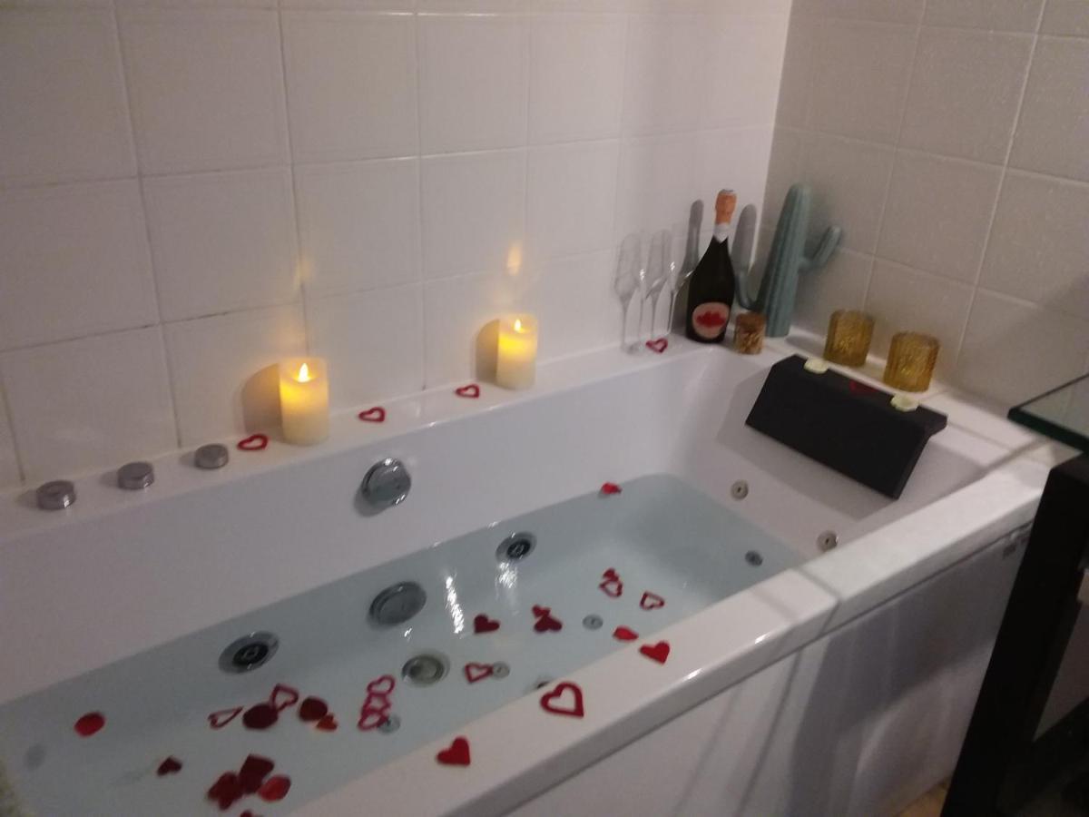 Double Room with Spa Bath,1376916137:JPEG