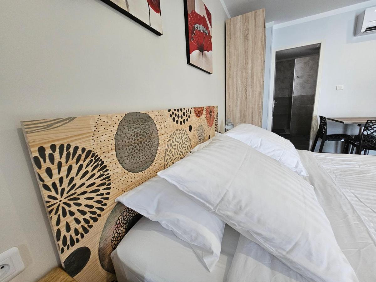 Triple Room Pool View