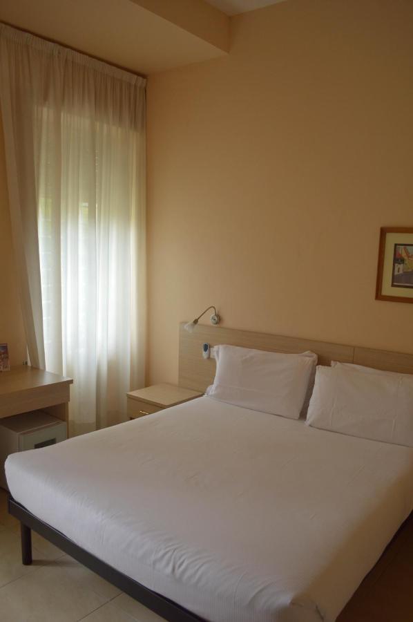 Triple Room with Private Bathroom,1415796621:JPEG