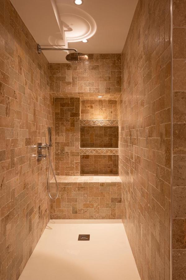 Superior Double Room Bath