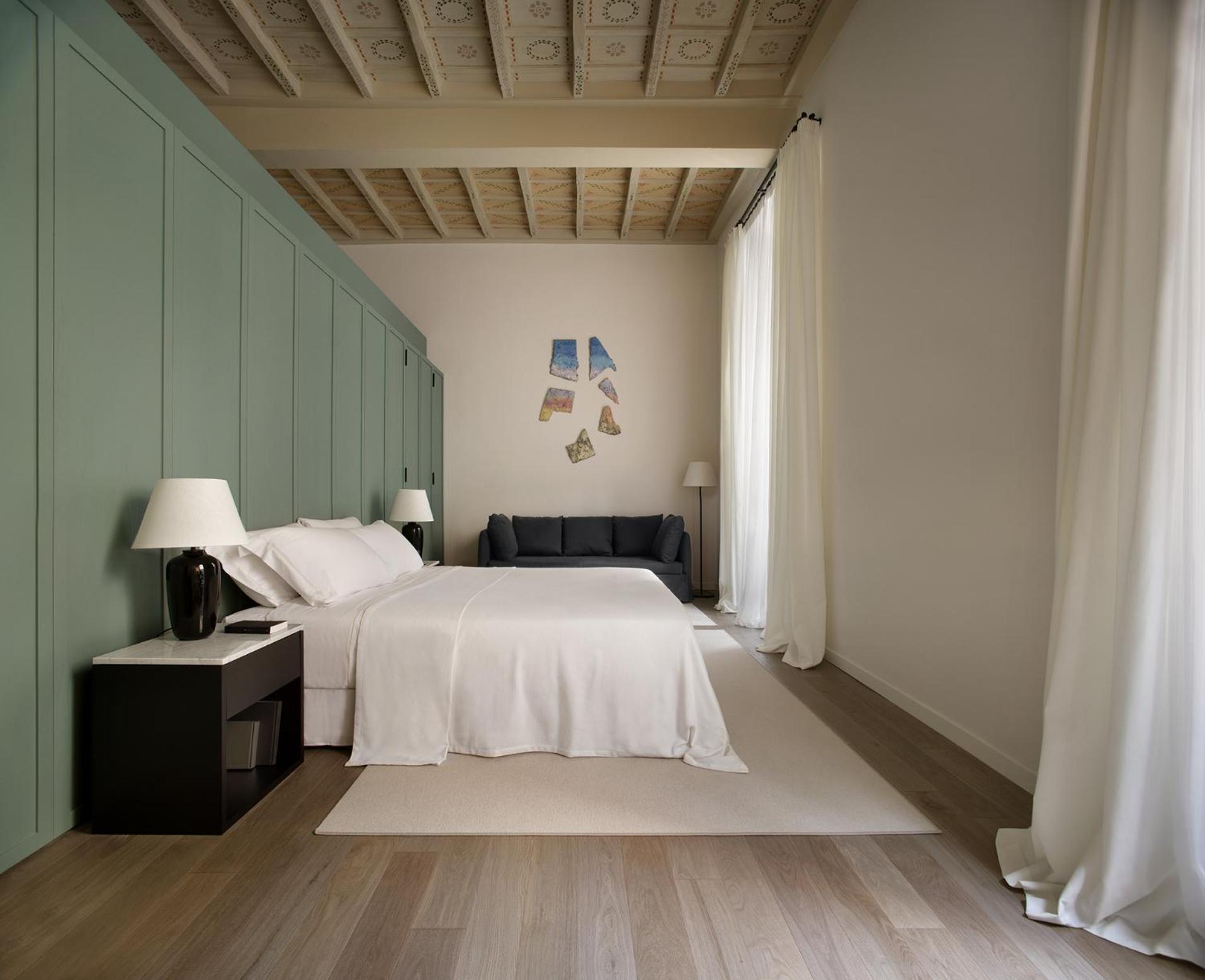 Superior King Suite