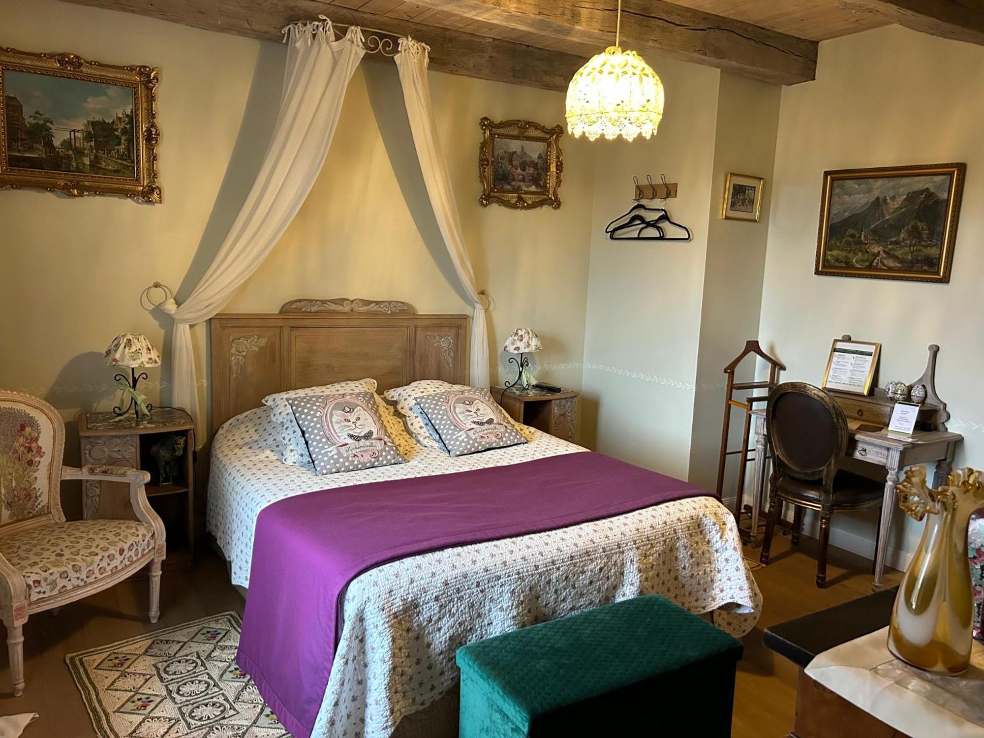 Double Room,1540515847:JPEG