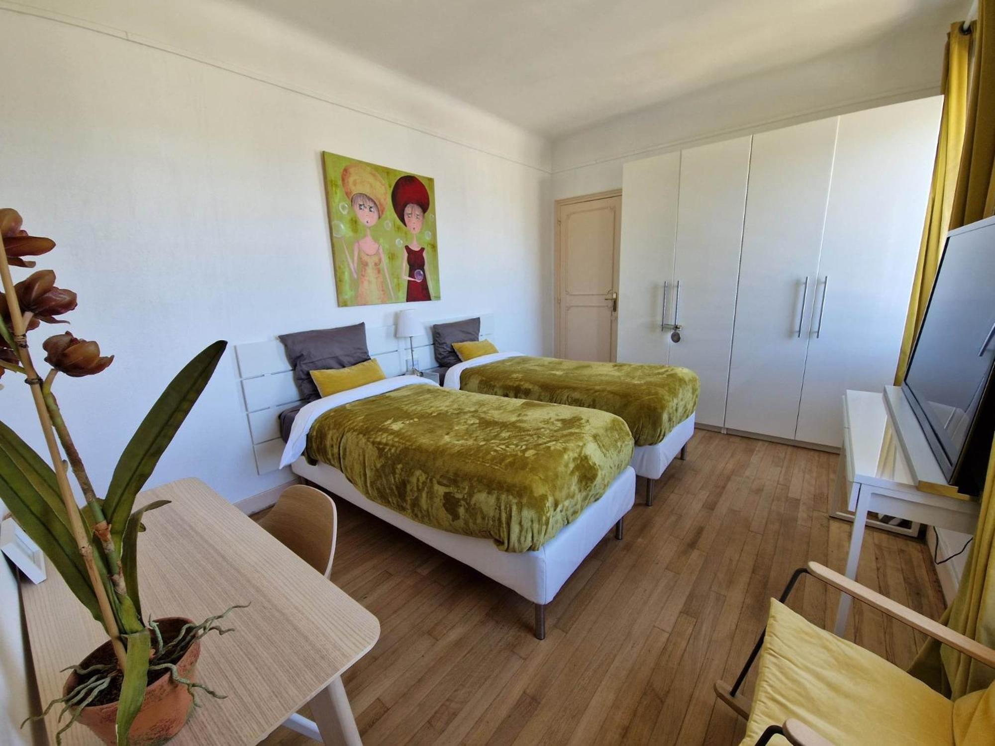 Superior Twin Room,1466027960:JPEG