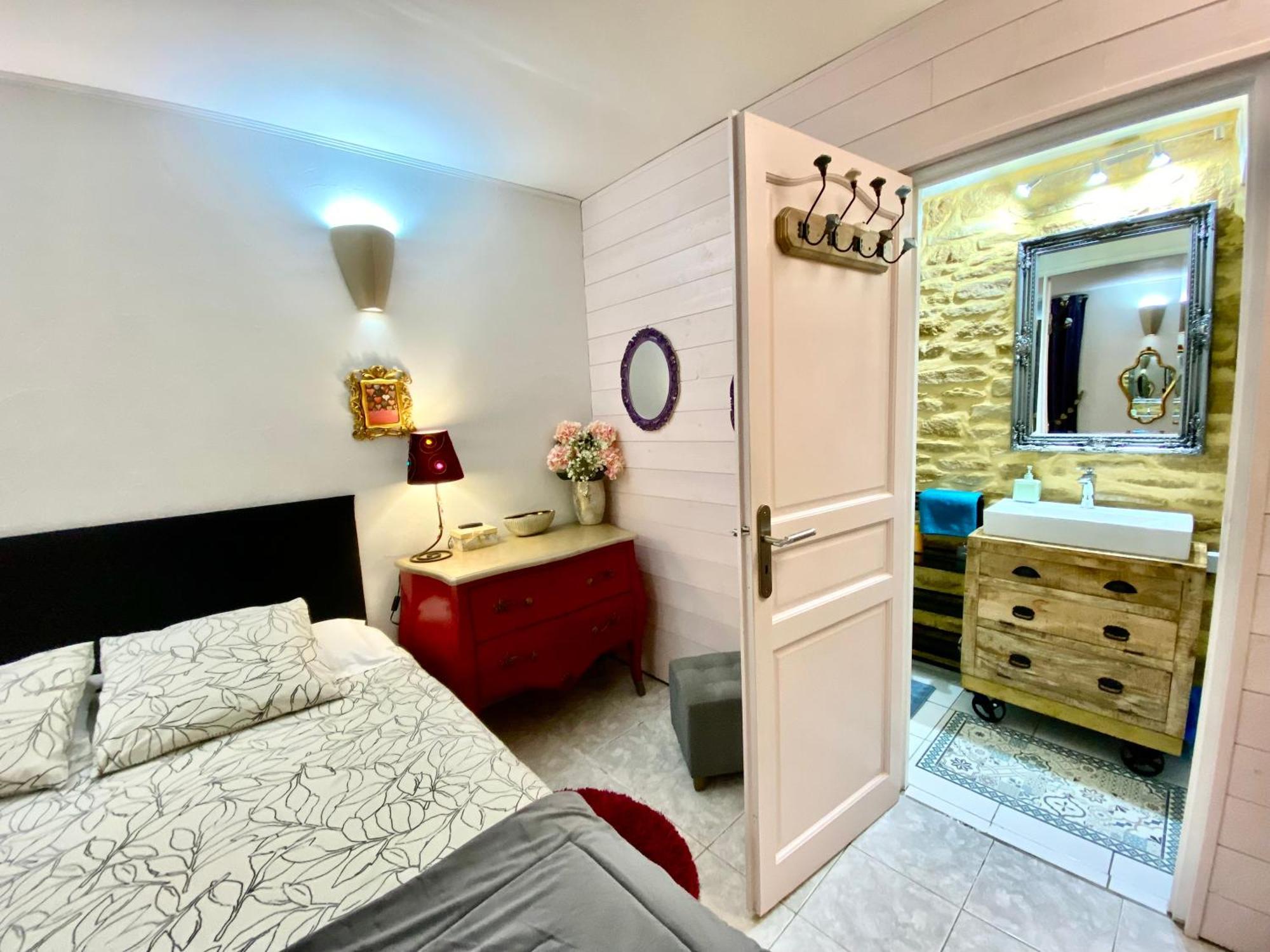 Chambre Double – Vue sur Cour