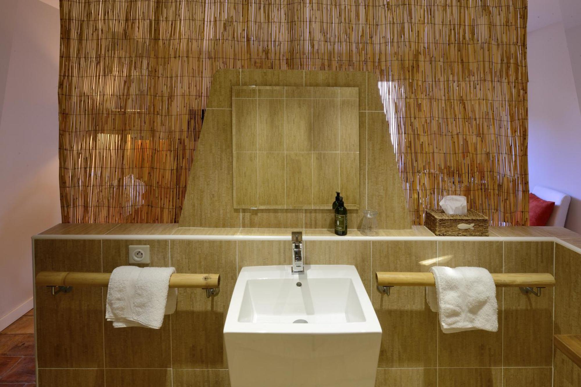 Double Room Private Bathroom