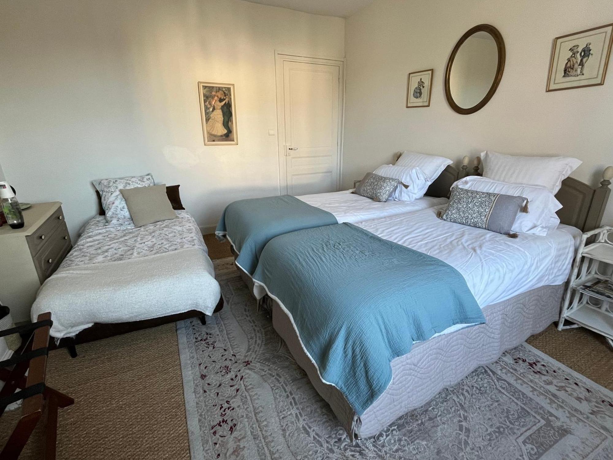Chambre Lits Jumeaux Spacieuse