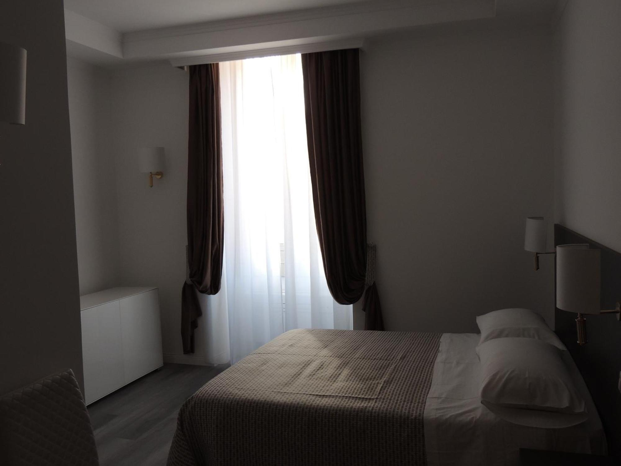 Double Room Private Bathroom