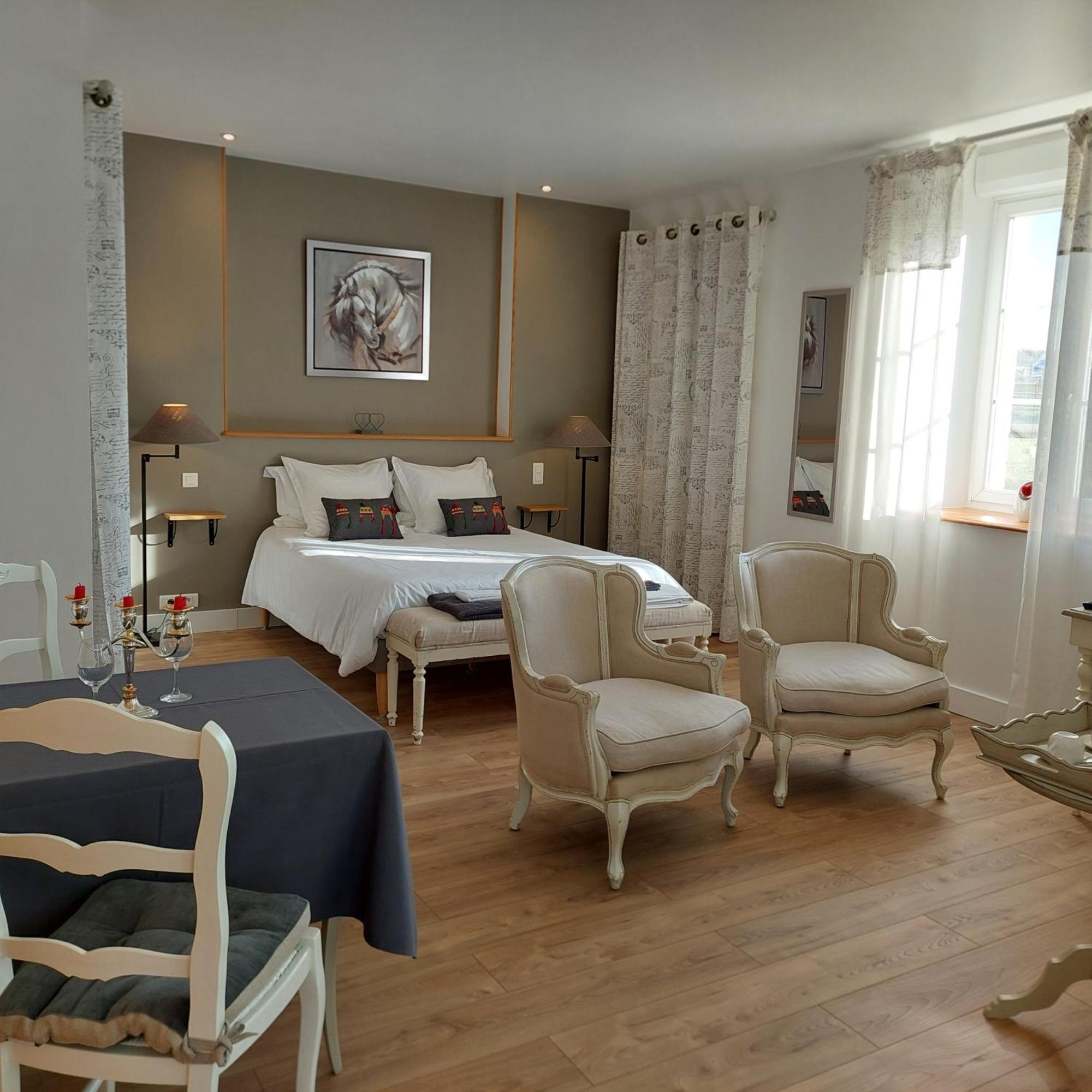 Chambre Double - Vue sur Piscine