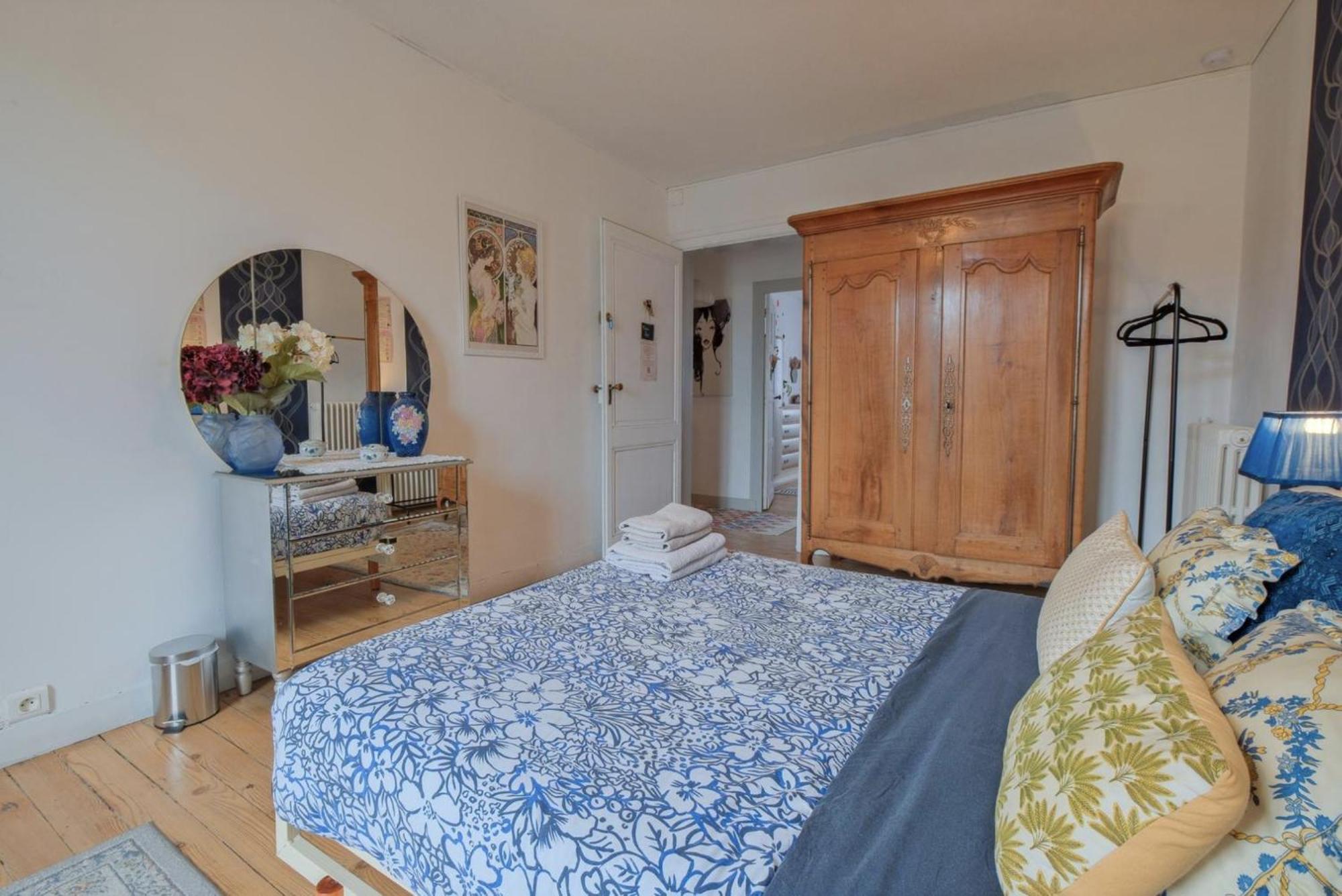 Chambre Double avec Salle de Bains Commune