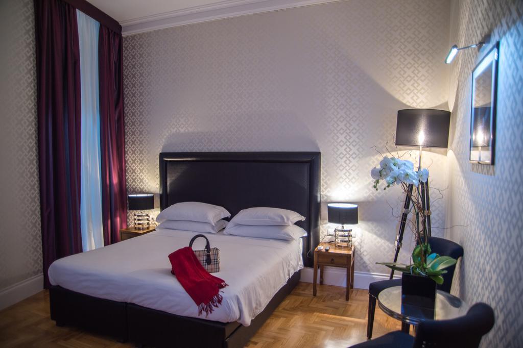 Chambre Lit King-Size avec Balcon
