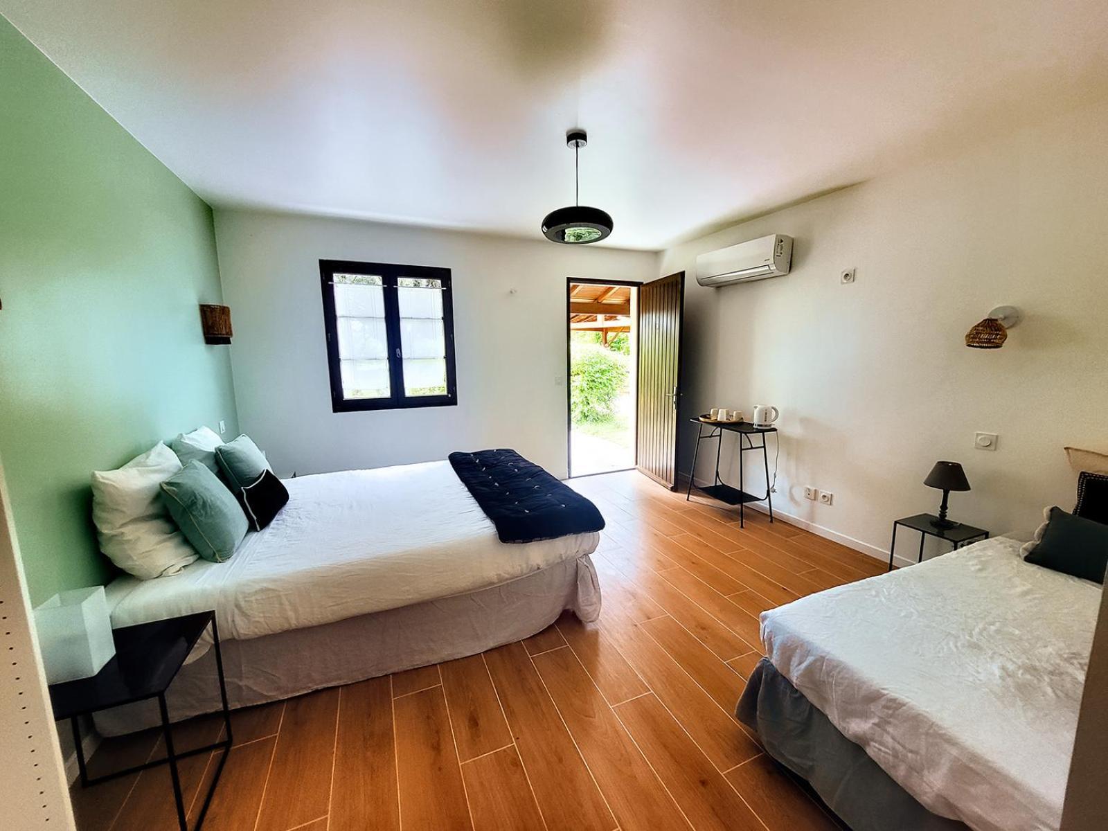 Chambre Triple avec Salle de Bains Privative