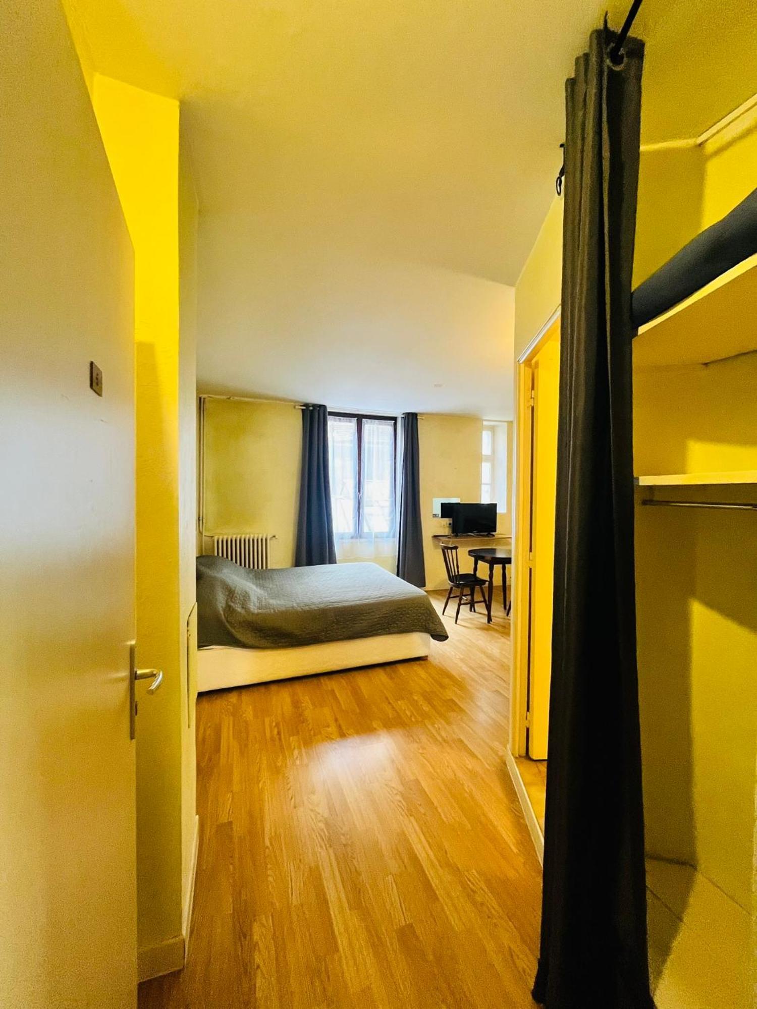 Deluxe Room,1699266587:JPEG