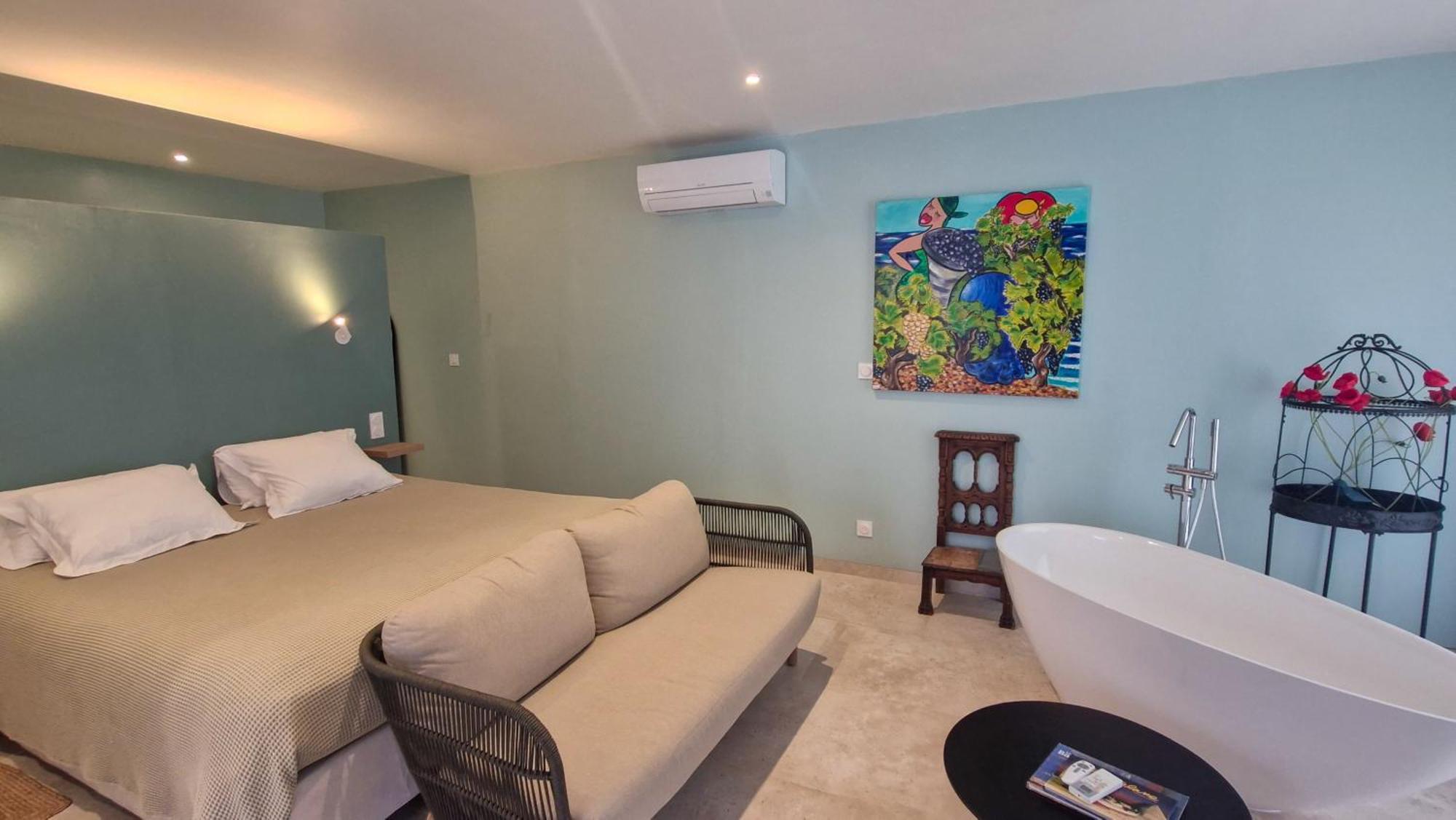 Deluxe Apartment