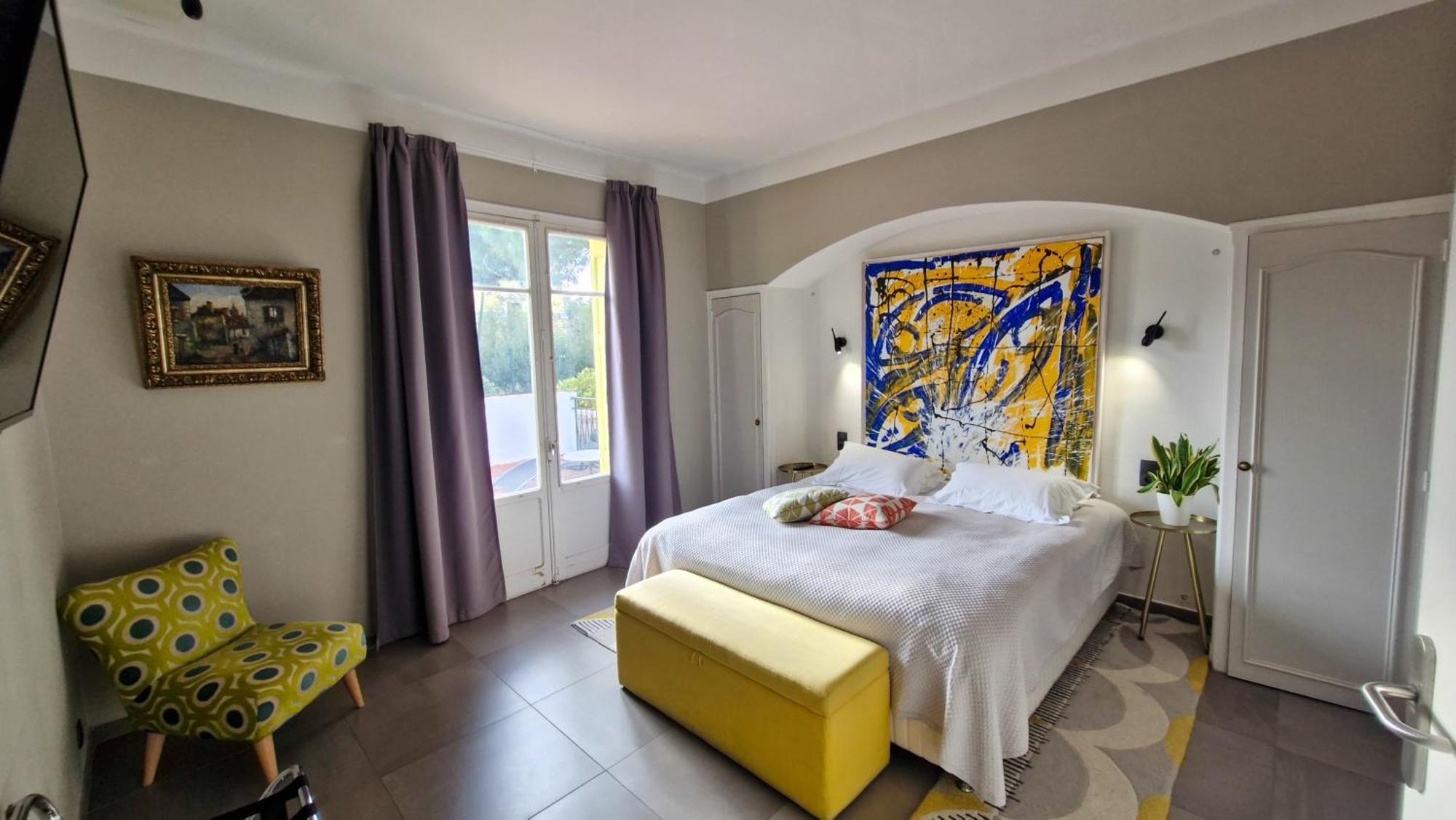 Deluxe Suite