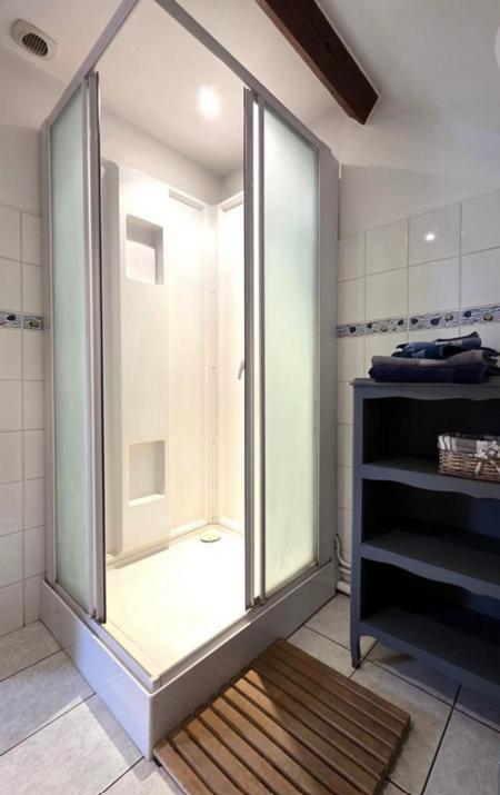 Chambre Lits Jumeaux avec Salle de Bains Privative