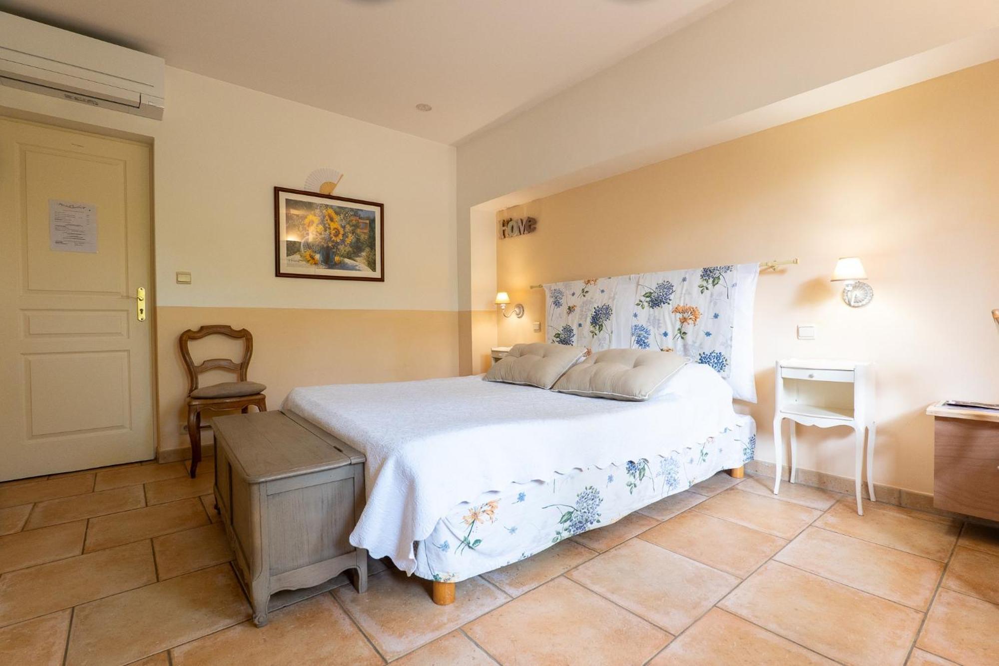 Chambre Standard Lit Queen-Size