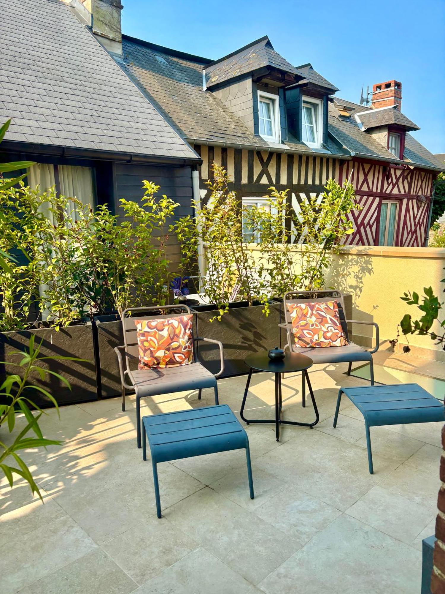 Junior Suite Garden View