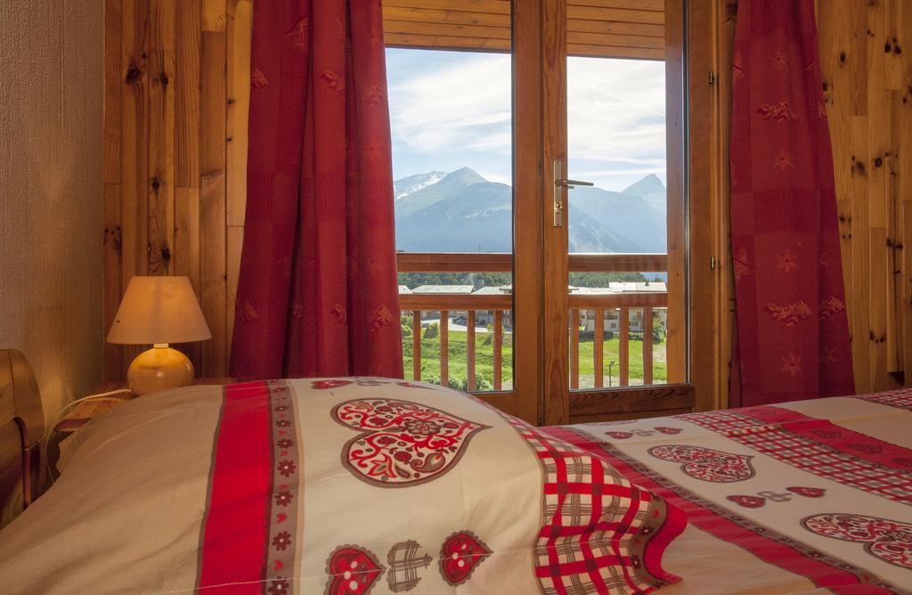 Chambre Triple – Lit Double – Vue sur Montagnes