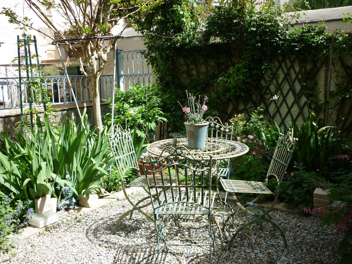 Studio Garden View
