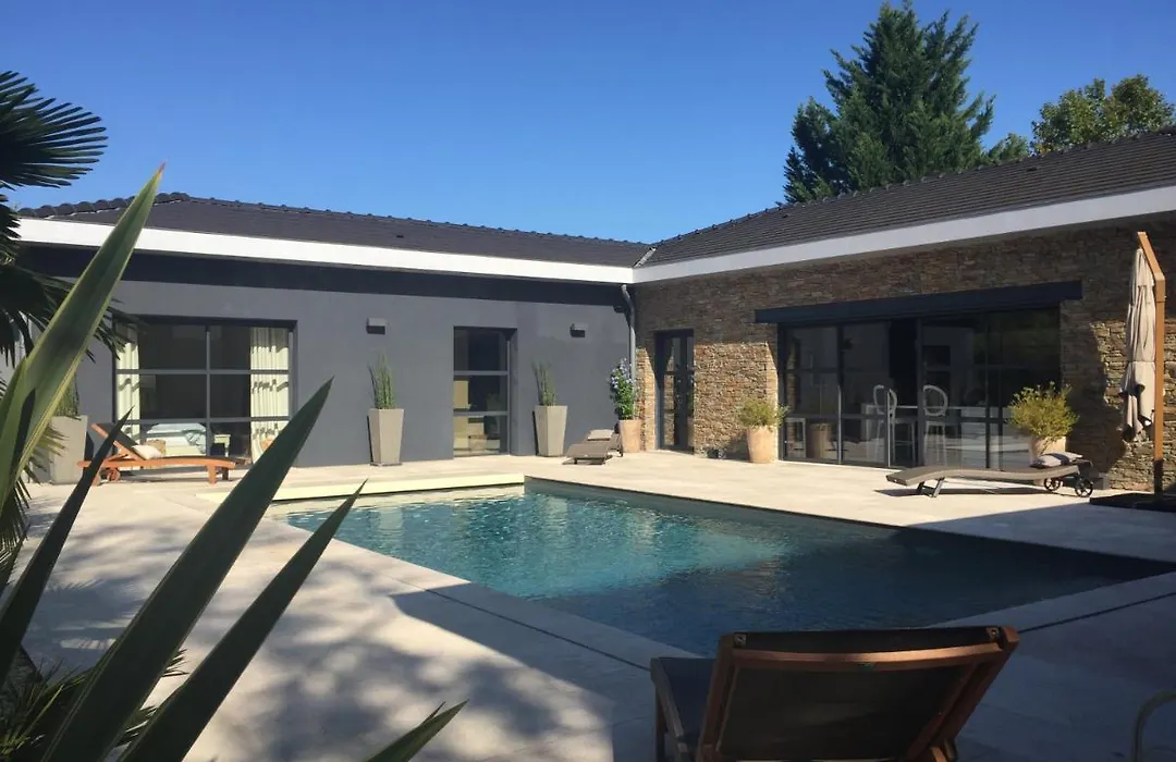 Patio 127-1