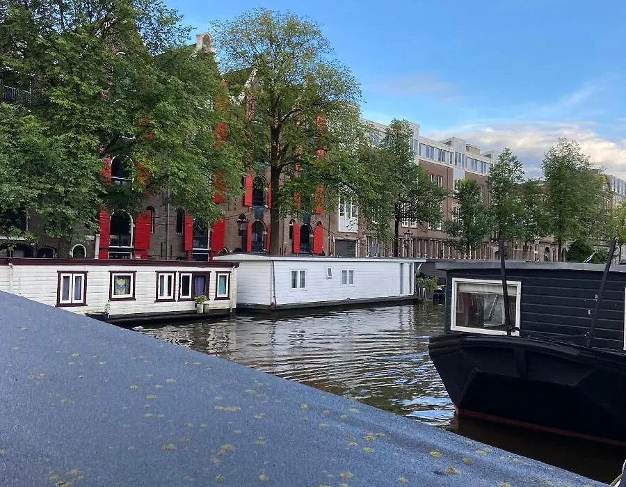 Houseboat Bonnie-1