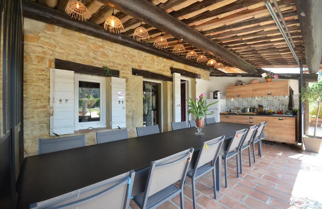 B&B Le Mas Julien piscine chauffée adult only-1