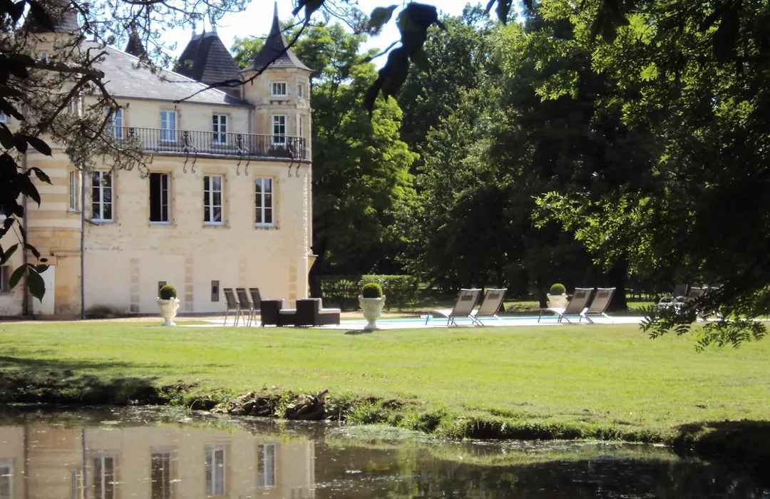 Chateau Du Four De Vaux-1