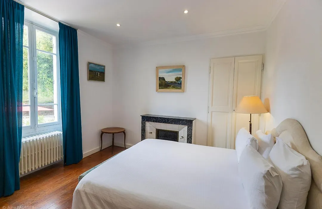 Suite Royale- SPA - Jacuzzi - Sauna - Massage - 2 Double Rooms - 4 SAISONS - Piscine Chauffée Toute l'année - POOL VIEW - Heated POOL -800m City Centre-1