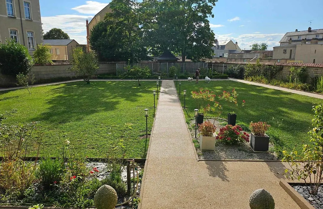 Chambres d'Hôtes Côté Parc-Côté Jardin-1