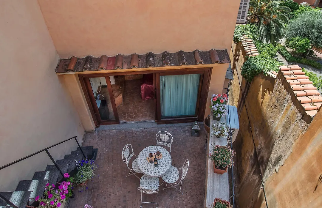 Trevi Rome Suite-1