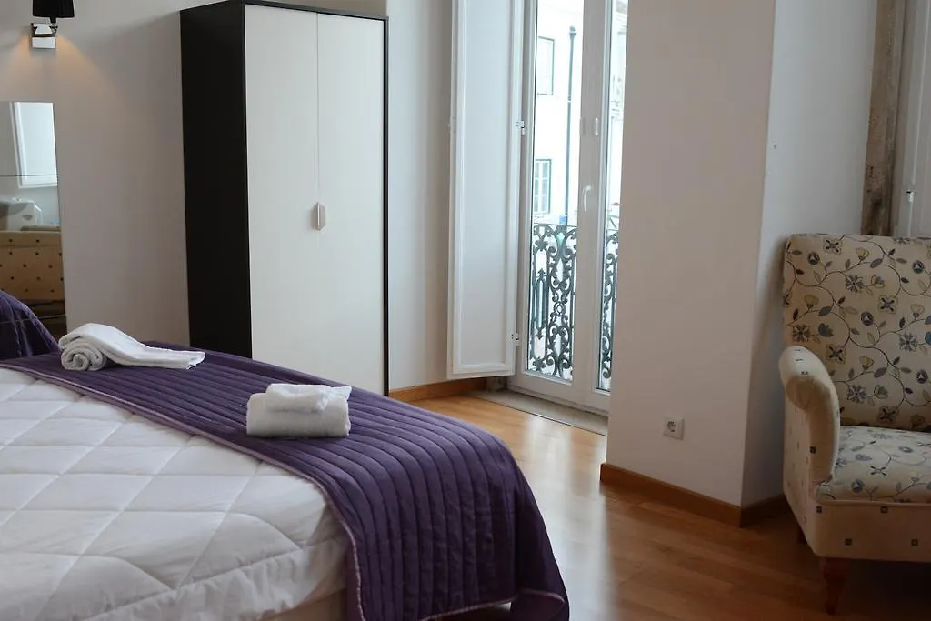 Fado Bed & Breakfast - Santos-1