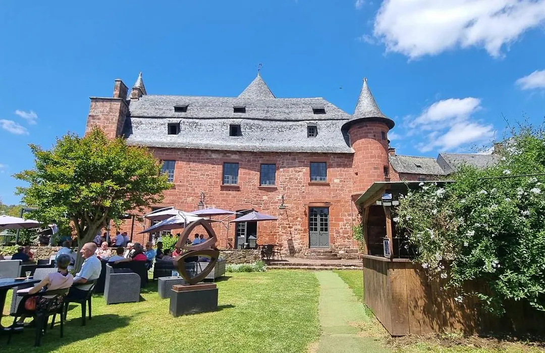 Château de Vassinhac chambres d'hôtes Collonges la rouge-1