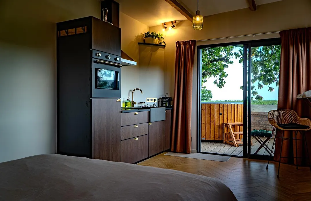 Lodge des Grands Crus - dormez au cœur du vignoble-1
