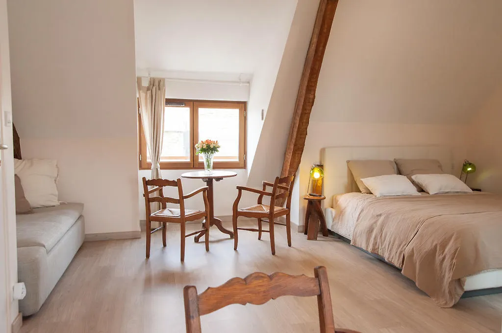 Villa Mons-1