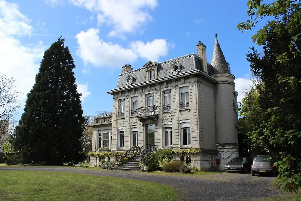 Au Château Des Thermes-1
