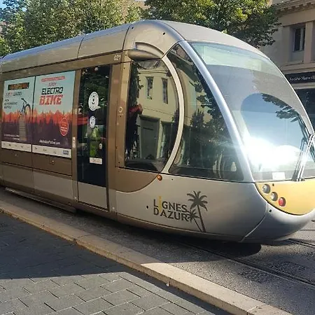 NEW CHEAP PRIVATE ROOM, KITCHEN , OVERWIEUW sea,TRAM on spot, 12 minutes from nice train station with tram , beach in 17 min tram , CHAMBRE PRIVÉE pas cher, cuisine équipée , tram sur place, APERÇU mer, 12 min de la gare de Nice avec le tram, 17 min-3
