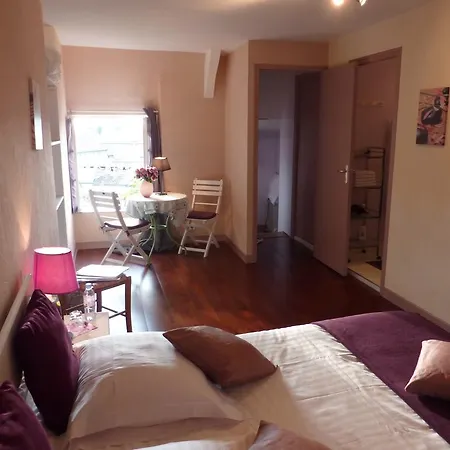 Maison d'Hôtes Les Belles de Mai-3