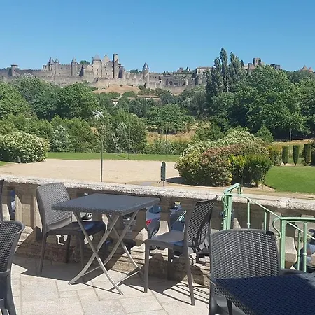 Carcassonne Guesthouse-2