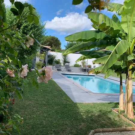 Maison M, chambre privée accès jardin piscine et jacuzzi près de La Rochelle-2